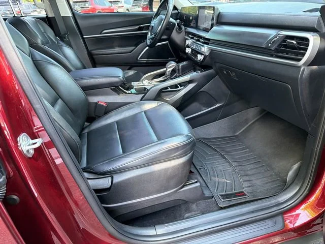 Used 2023 Red Kia S image 13
