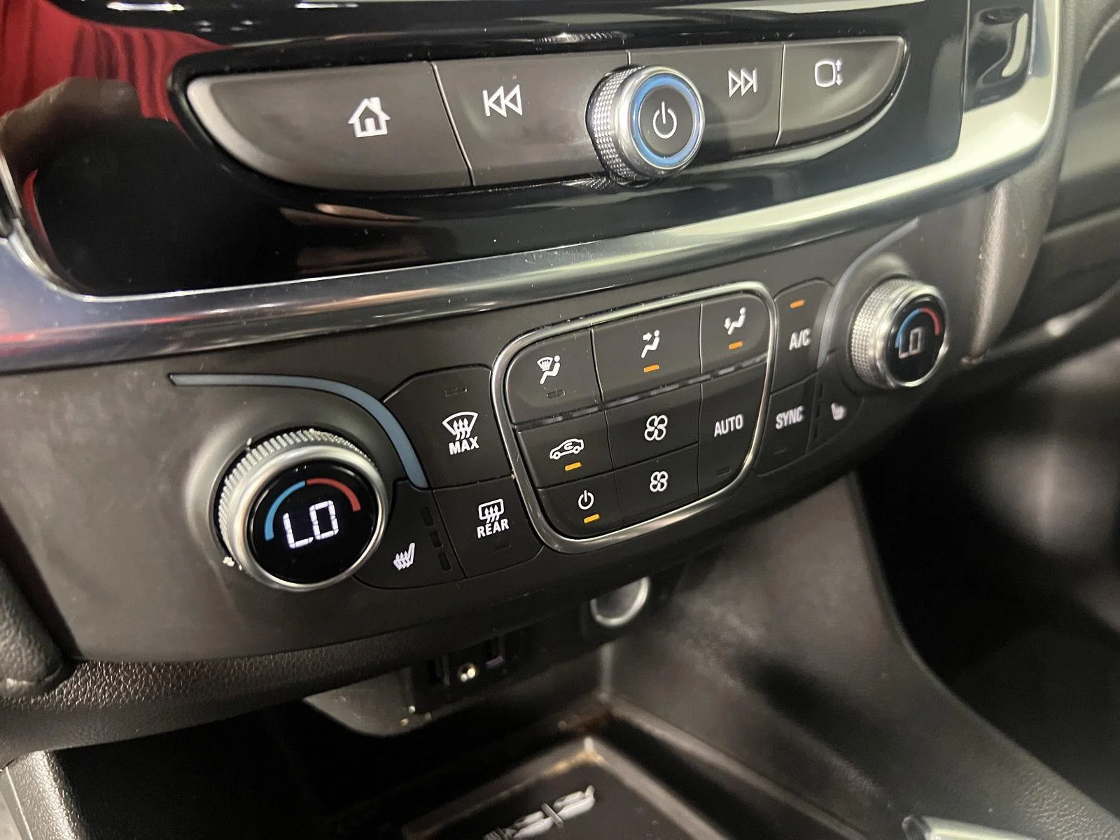Used 2023 STERLING GRAY METALLIC Chevrolet LT Cloth image 13