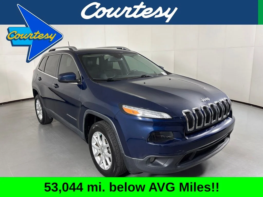 Used 2018 Blue Jeep Latitude Plus image 1