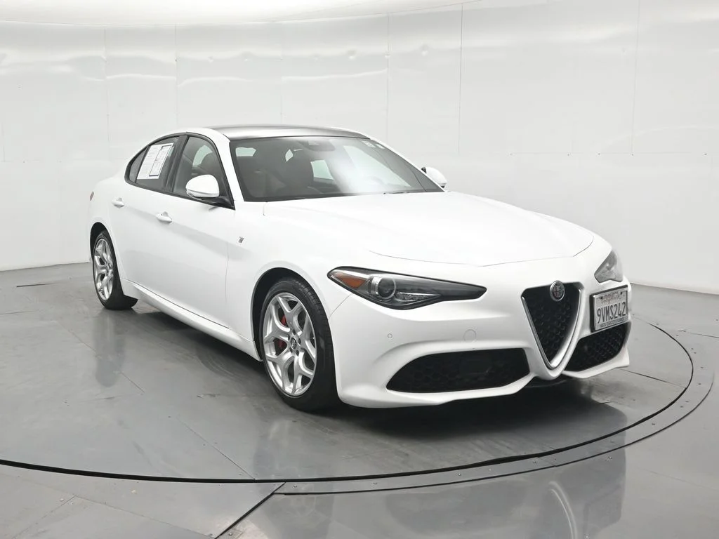 Used 2022 White Alfa Romeo Ti image 42