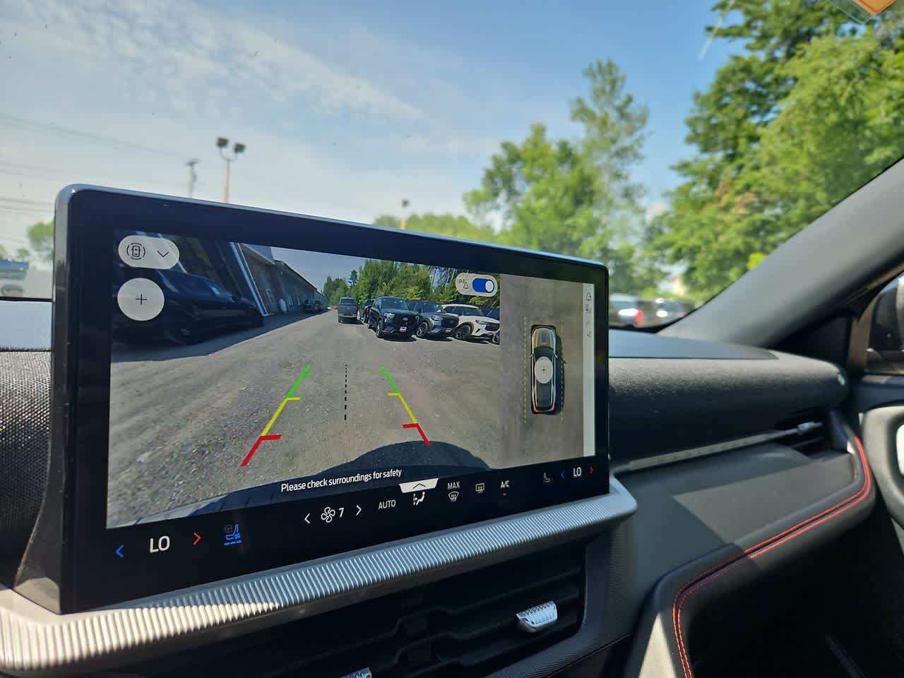 2026 Ford Explorer ST - Photo 21