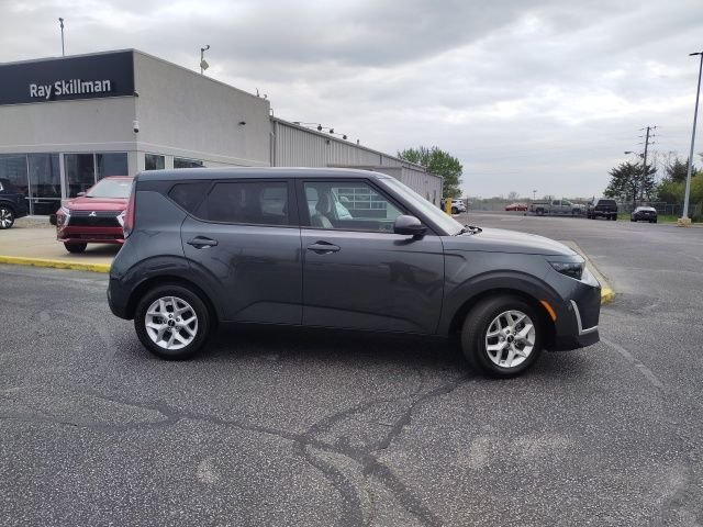 Used 2025 Gray Kia LX image 8