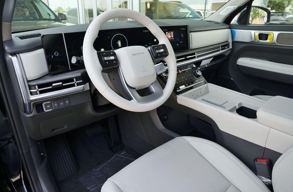 New 2026 Phantom Black Hyundai Limited image 12