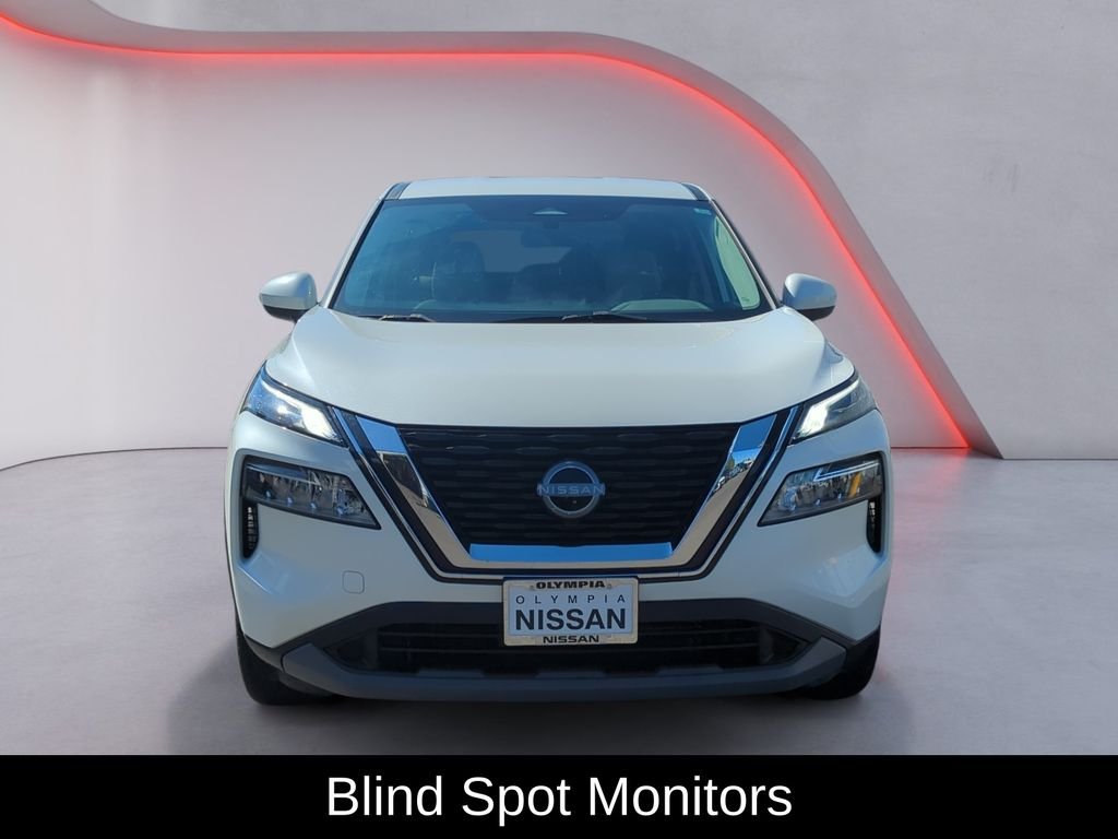 Used 2023 White Nissan SV image 9