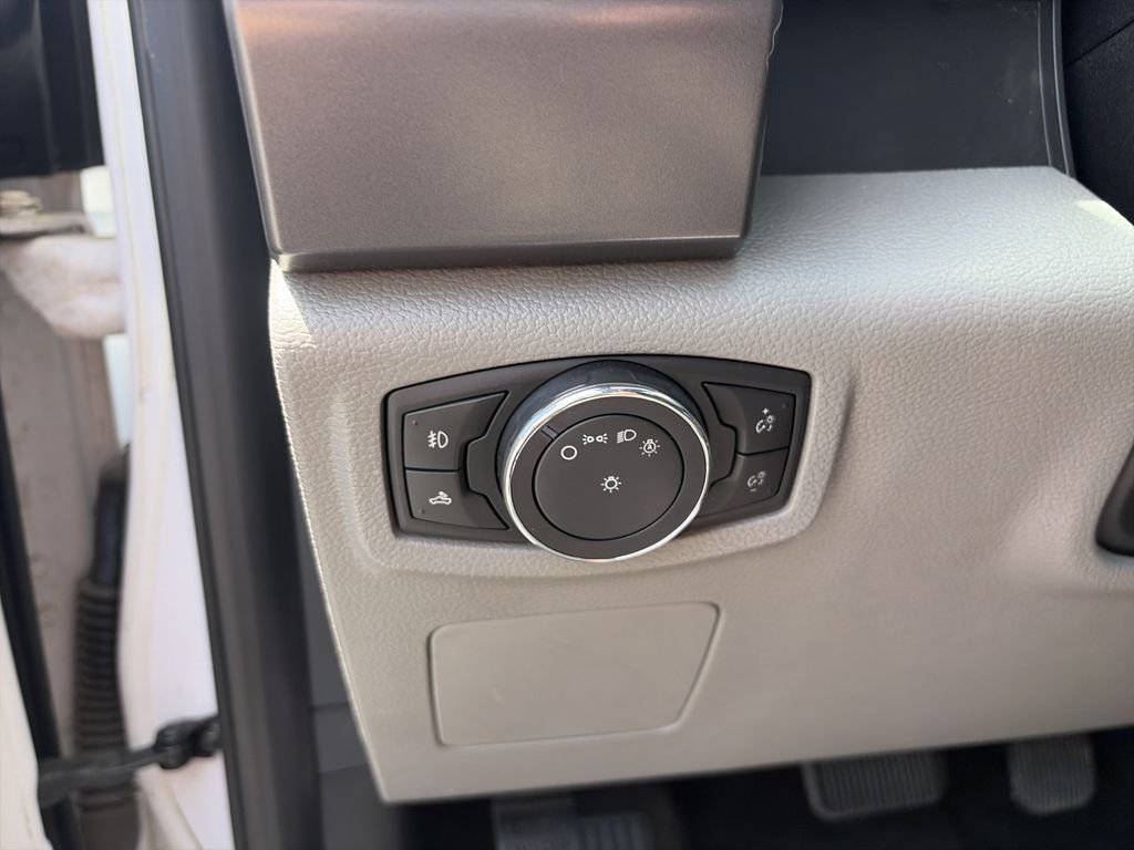 Used 2015 White Ford XLT image 20