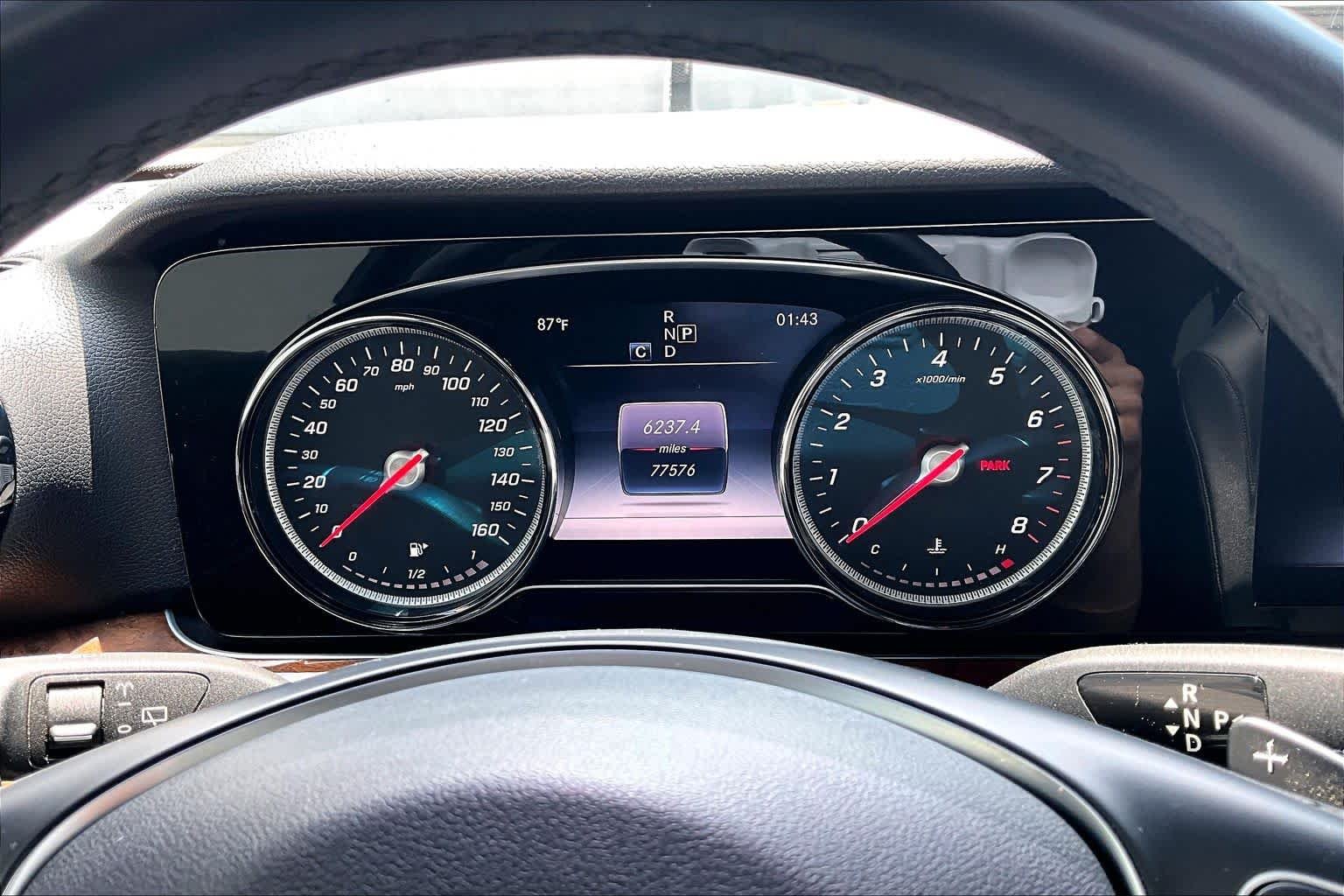 Used 2018 Polar White Mercedes-Benz E 400 image 25