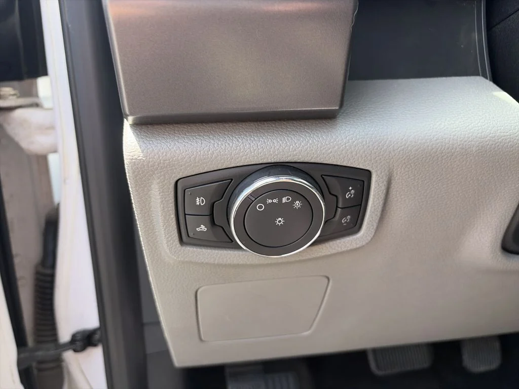 Used 2015 White Ford XLT image 20