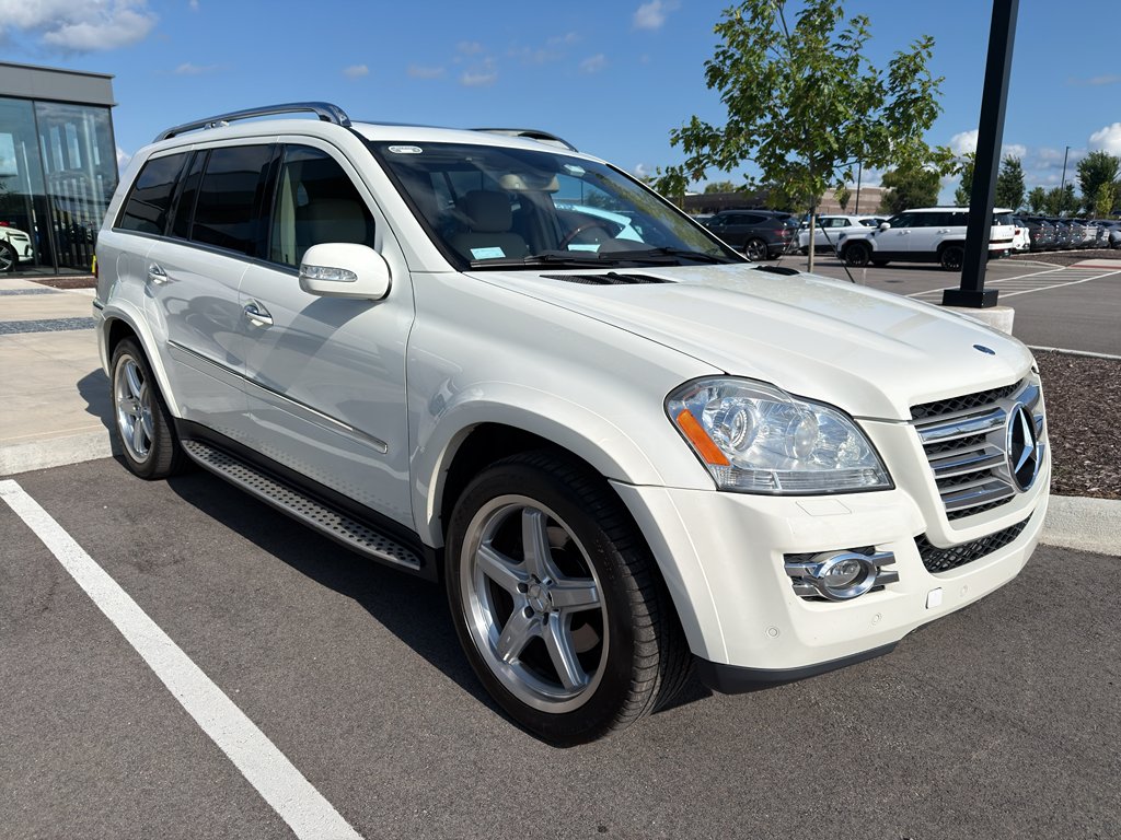 Used 2008 Arctic White Mercedes-Benz 5.5L image 1
