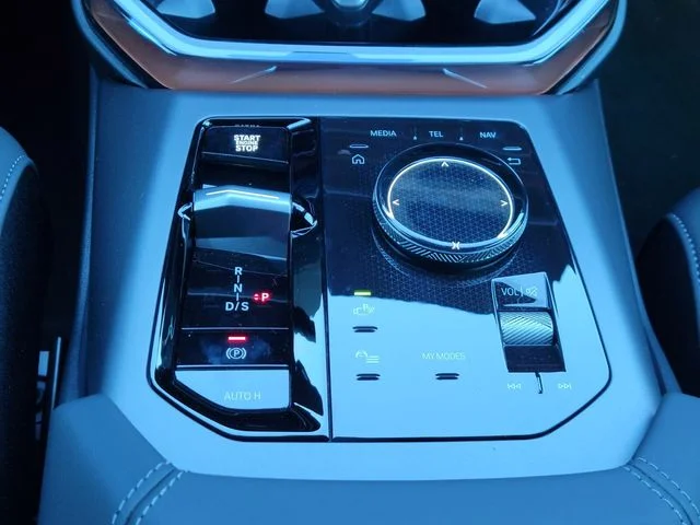 New 2026 Beige BMW 30 xDrive image 25