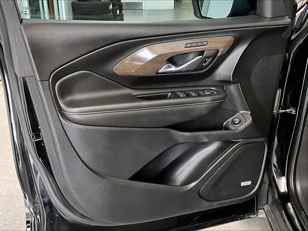 Used 2023 Ebony Twilight Metallic GMC Denali image 9