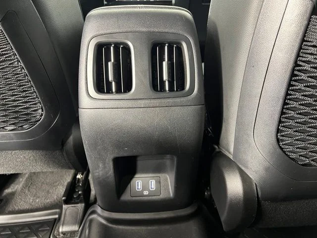 Used 2024 Green Hyundai Limited image 34