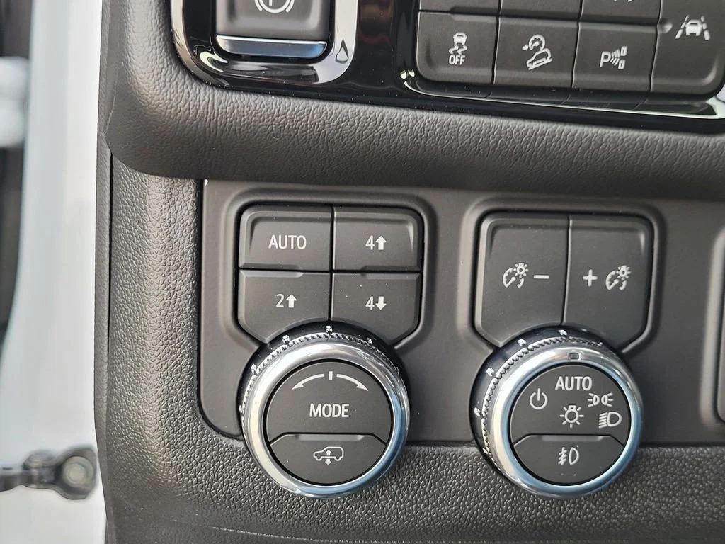 2026 GMC Yukon XL Denali - Photo 25