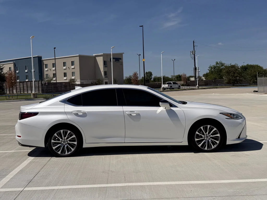 2019 Lexus ES