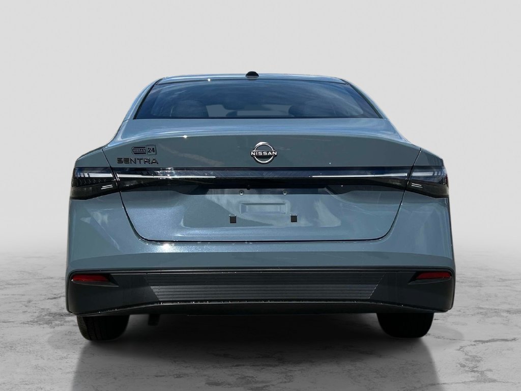 Used 2026 Gray Nissan SV image 4