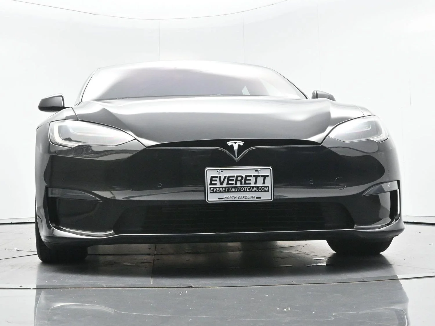 Used 2021 Black Tesla Plaid image 39
