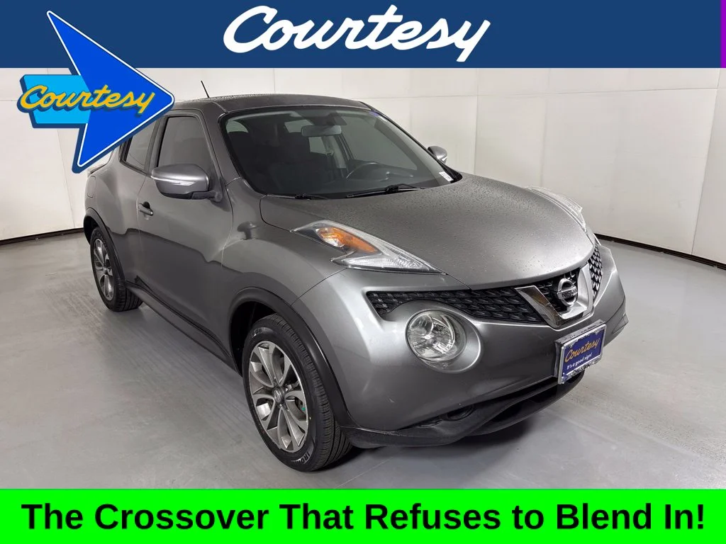 Used 2017 Gray Nissan SV image 1