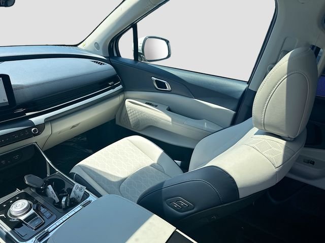 2025 Kia Carnival SX - Photo 24