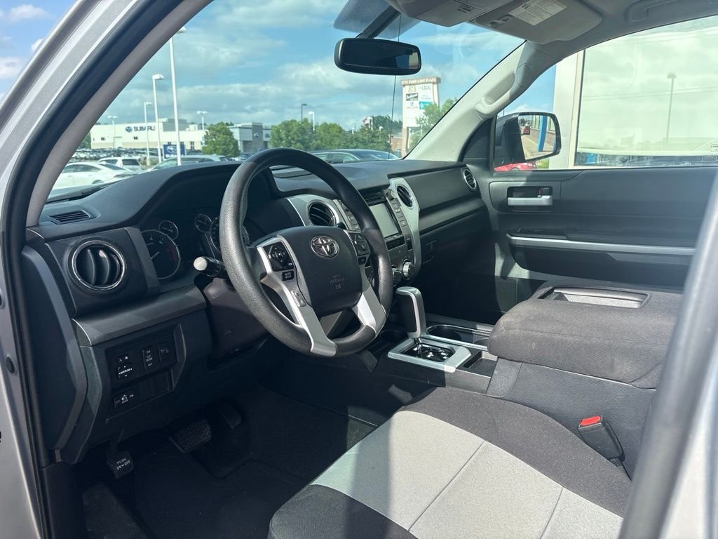 Used 2016 Silver Sky Metallic Toyota SR5 image 10