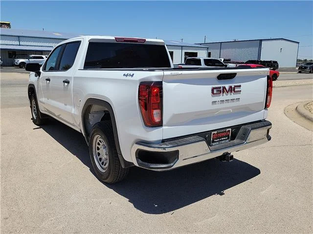 Used 2025 Summit White GMC Pro 4x4 Crew Cab 6.6 ft. box 157 in. WB image 4