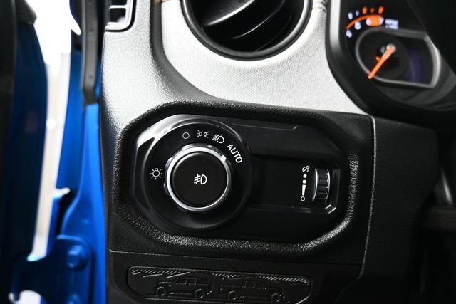 Used 2024 Blue Jeep Sport S image 16