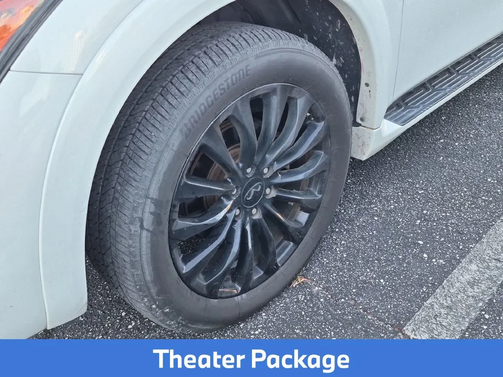 Used 2017 White INFINITI Base image 9