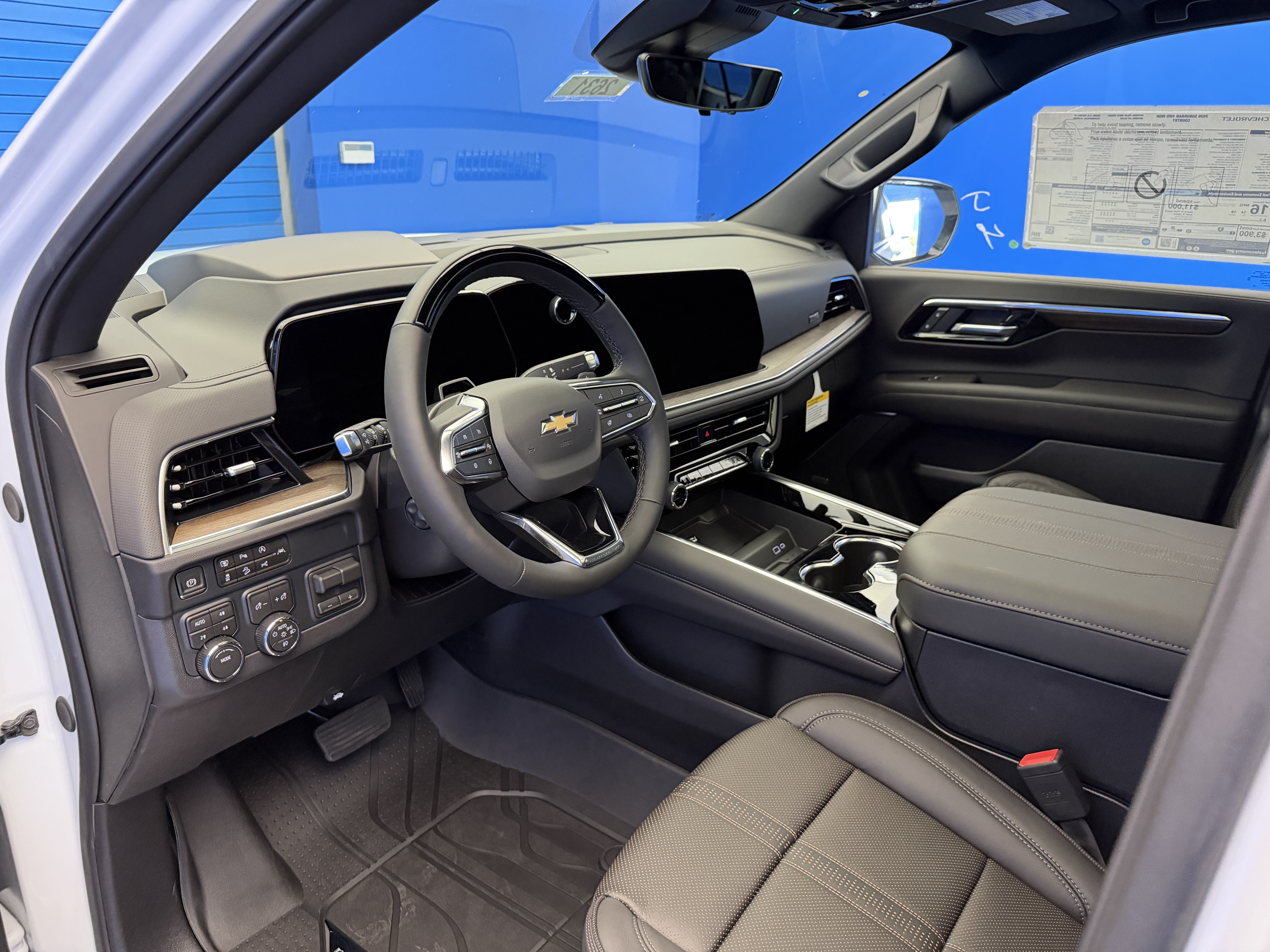 2026 Chevrolet Suburban High Country - Photo 13
