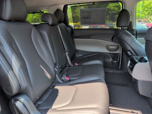 New 2026 Snow White Pearl Kia EX image 27