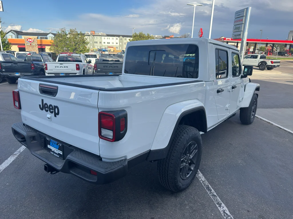 New 2026 Bright White Clear-Coat Exterior Paint Jeep Sport S image 5