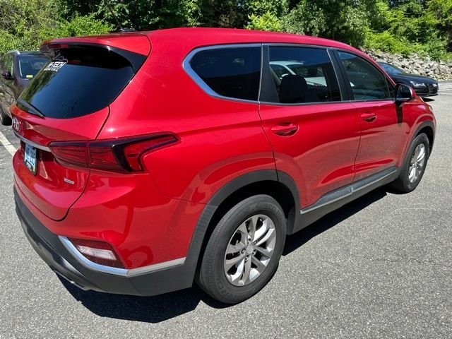 Used 2020 Red Hyundai SE image 4