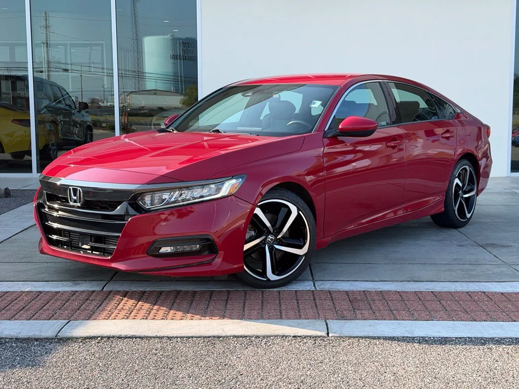 Used 2018 Red Honda Sport image 1
