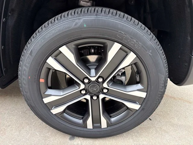 New 2027 Gray Jeep Limited image 7