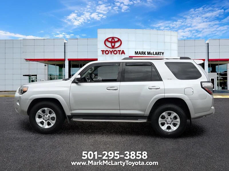 Used 2020 Classic Silver Metallic TOYOTA SR5 2WD image 2