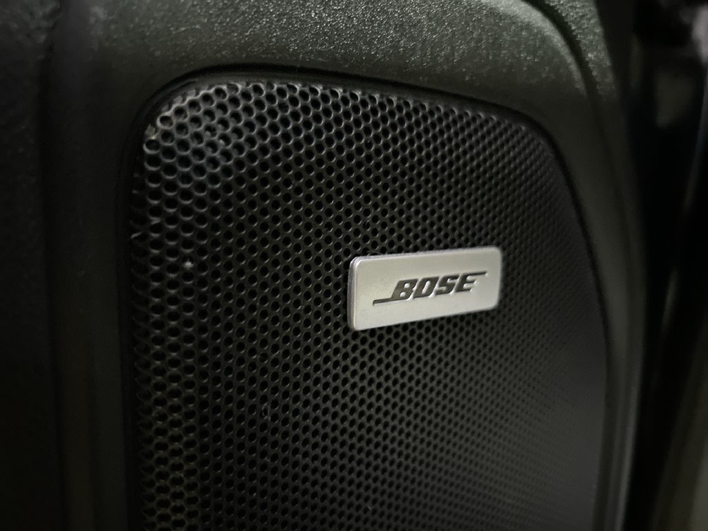 Used 2020 Black GMC SLT image 30