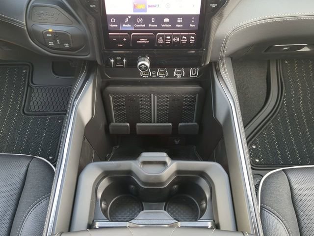 New 2026 Diamond Black Crystal Pearlcoat RAM Limited image 21