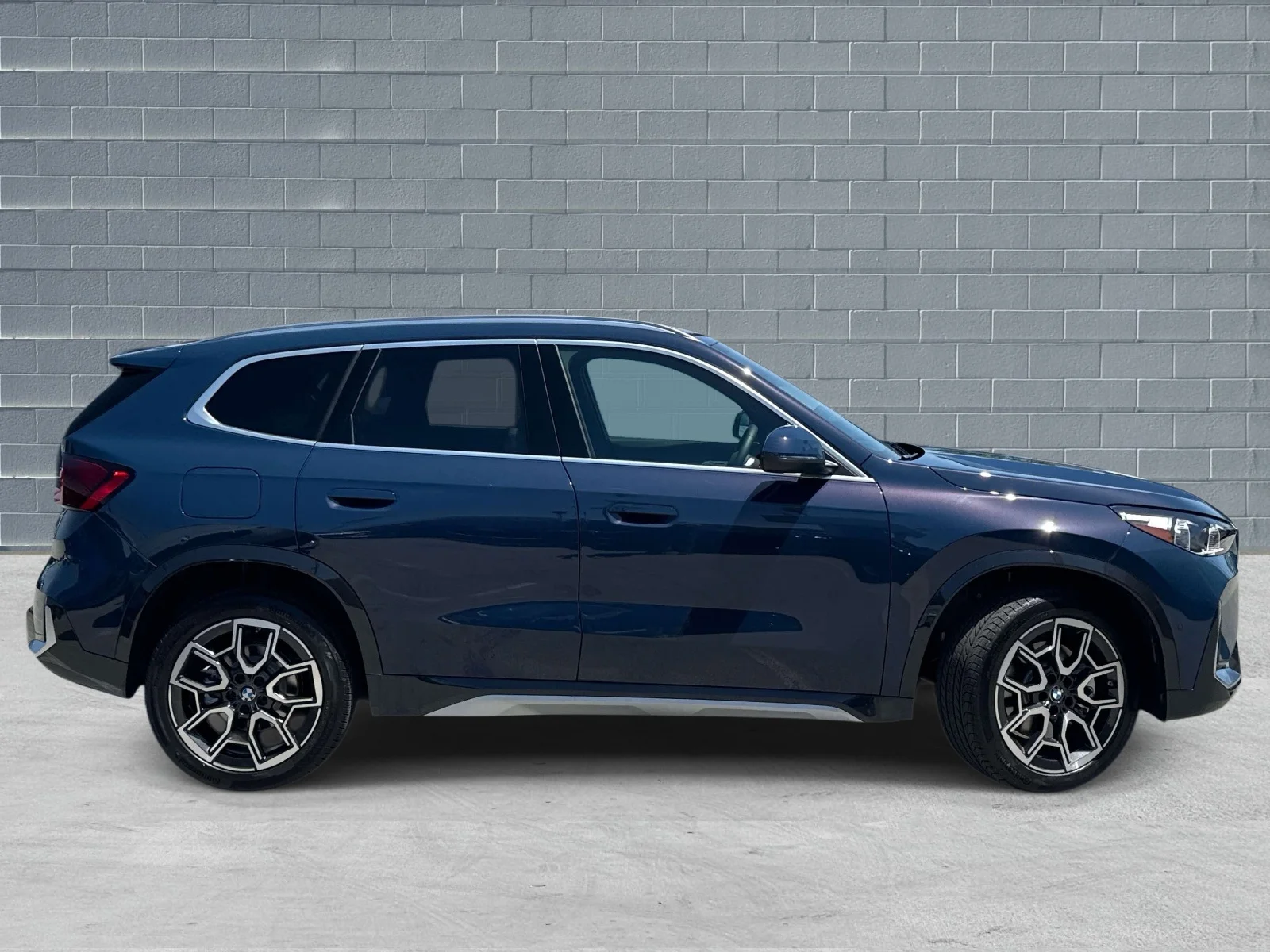 New 2026 Night Dusk Blue Metallic BMW xDrive28i Sports Activity Vehicle image 3