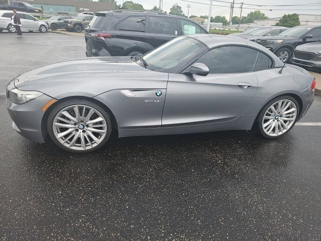 Used 2011 Space Gray Metallic BMW sDrive35i image 9