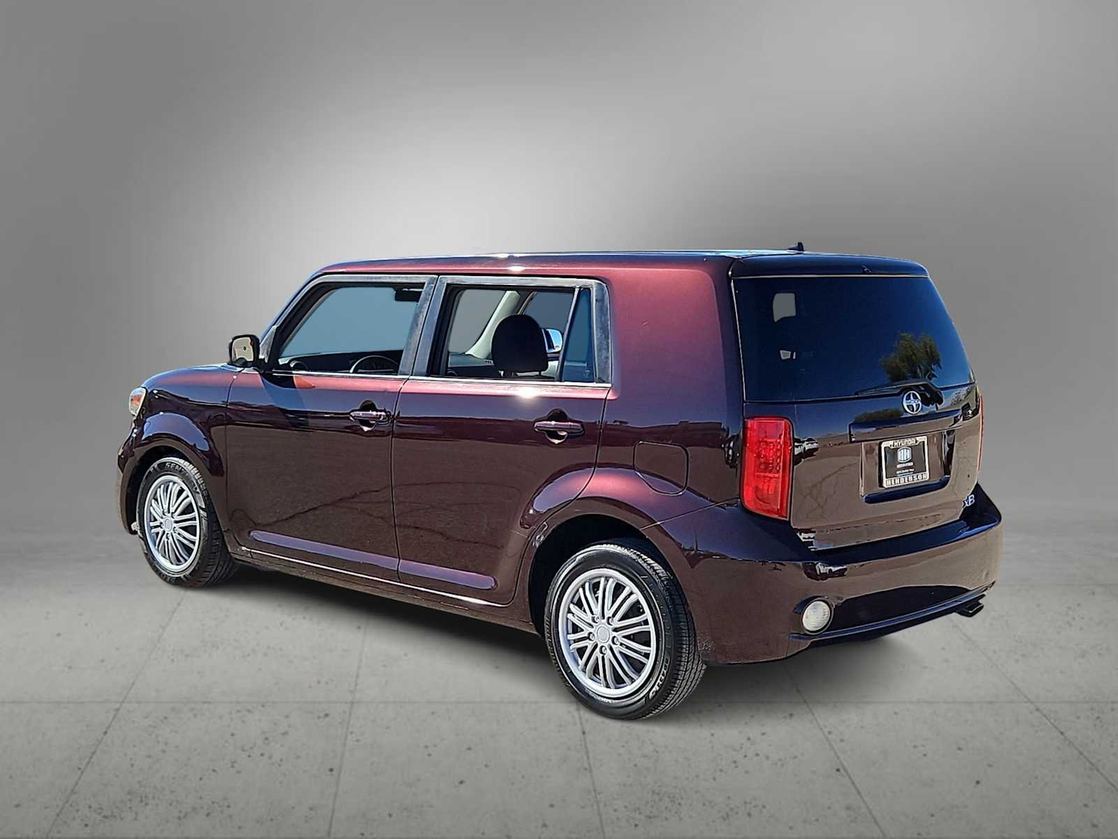 Used 2008 Blackberry Crush Metallic Scion  image 6