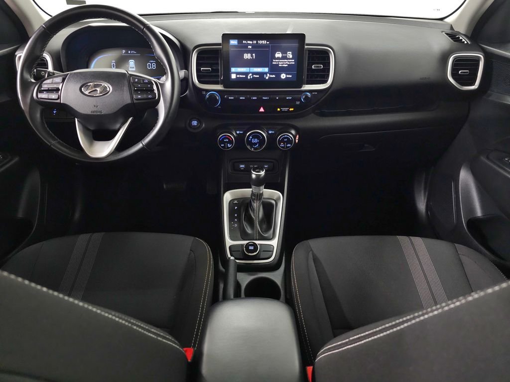 2025 Hyundai Venue SEL - Photo 13