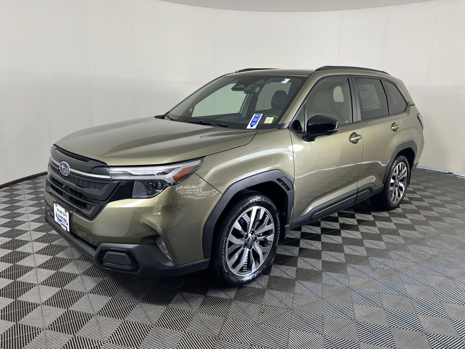 Used 2025 Autumn Green Metallic Subaru Touring image 7