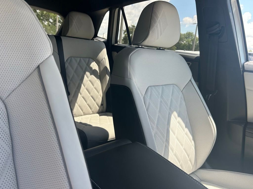 New 2026 White/off-white Volkswagen 2.0T SEL Premium R-Line image 38