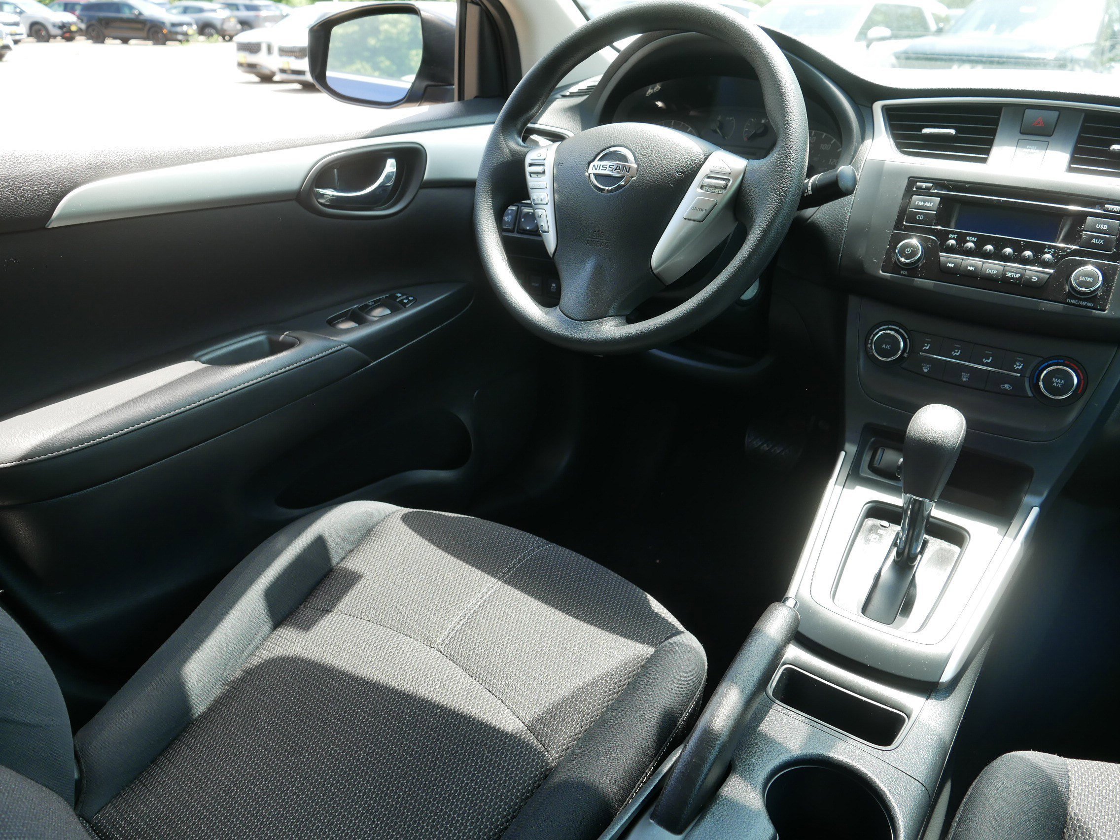 Used 2017 Deep Blue Pearl Nissan S image 9