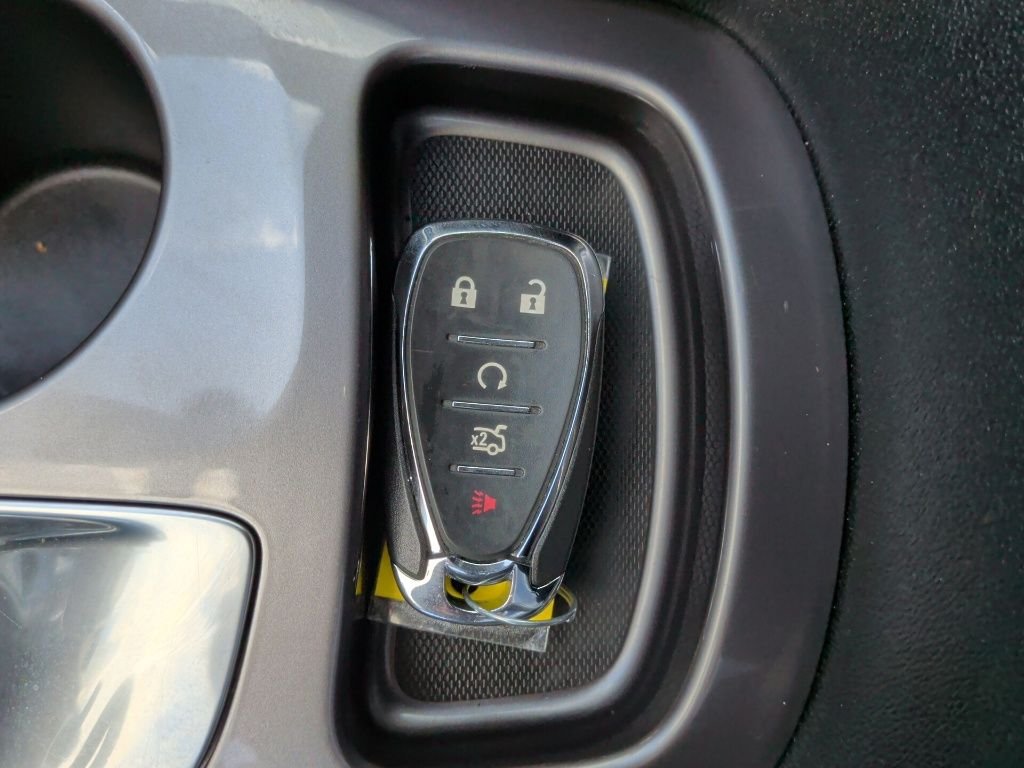 Used 2022 Gray Chevrolet LS image 40