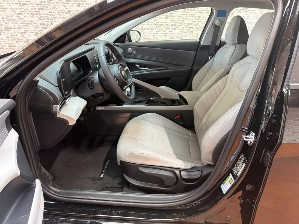 New 2026 Abyss Black Hyundai SEL Sport Plus image 21