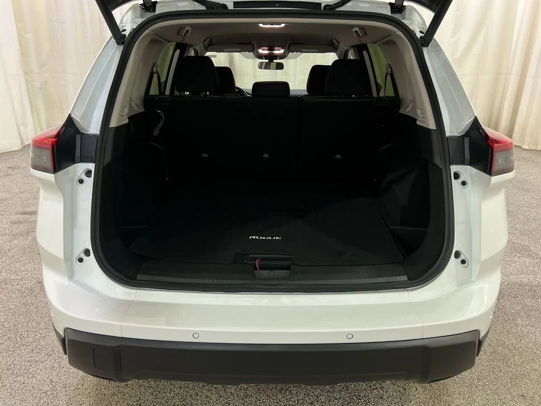 2026 Nissan Rogue SV - Photo 16