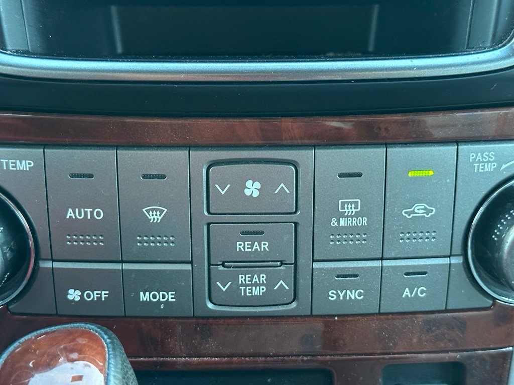 Used 2013 Silver Toyota Limited image 17
