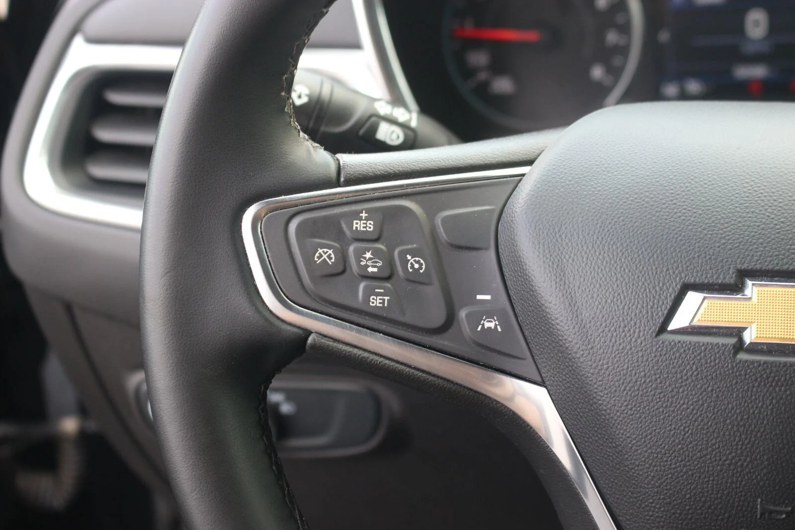 Used 2024 Mosaic Black Metallic Chevrolet LT image 21