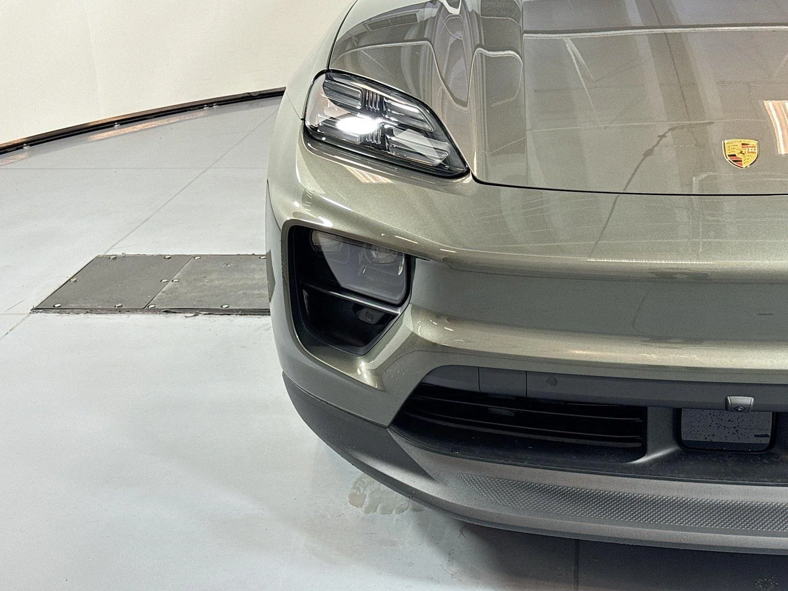New 2026 Aventurine Green Metallic Porsche Electric 4 image 28