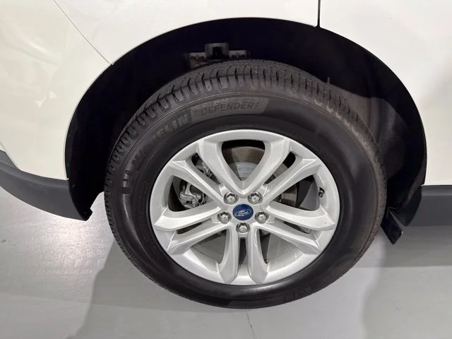 Used 2020 White Ford SEL image 13