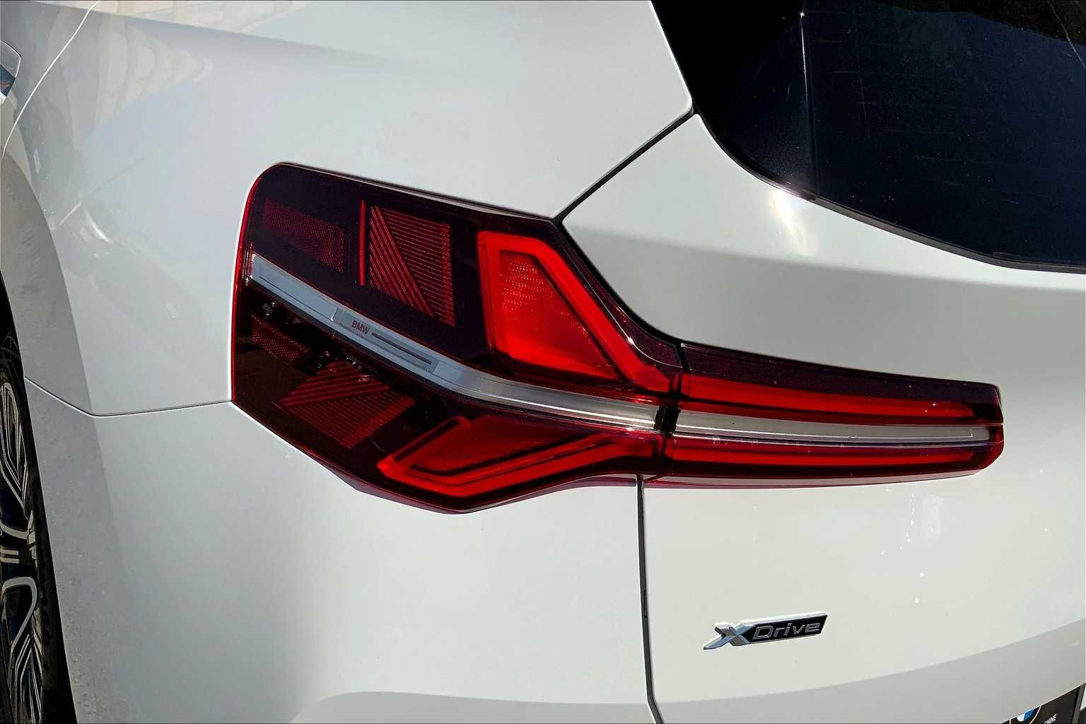 New 2026 Alpine White BMW 30 xDrive image 14