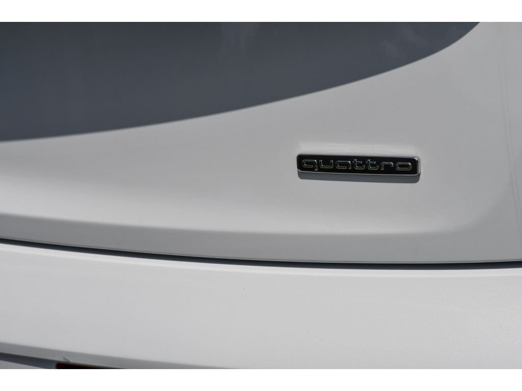 Used 2025 Whi Audi S line Premium image 28